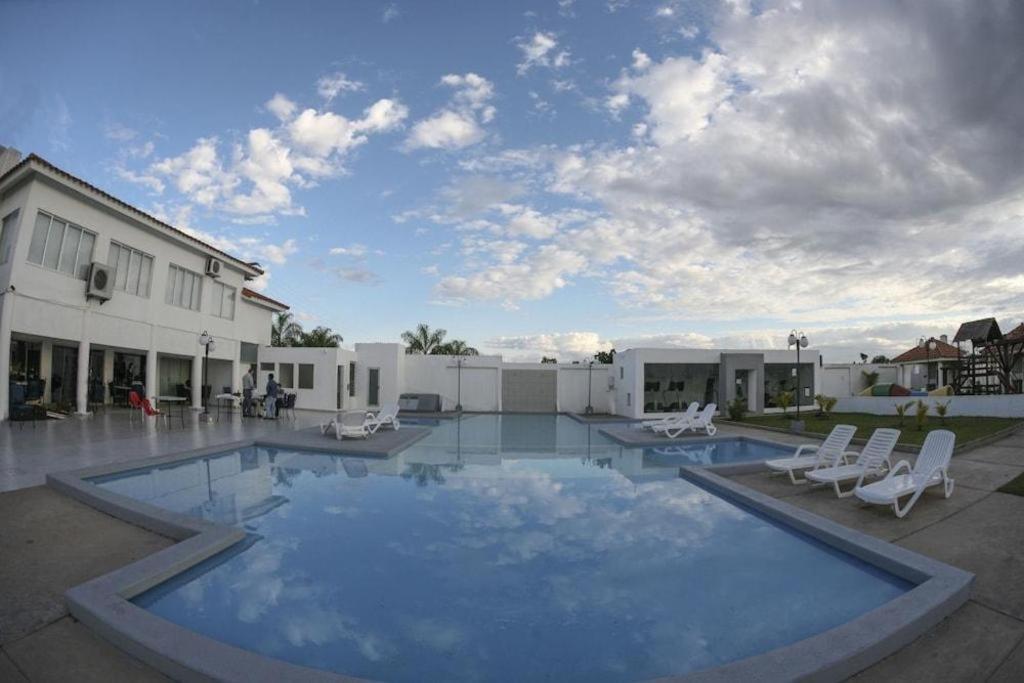 Terranova Suites Santa Cruz de La Sierra Zewnętrze zdjęcie